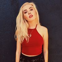 Molly Nolan Photo 38