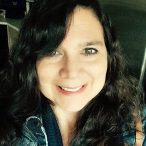Lori Mathews Photo 19