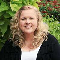 Gina Graves Photo 39