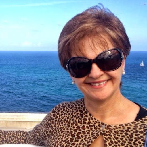 Ruth Oliver Photo 11