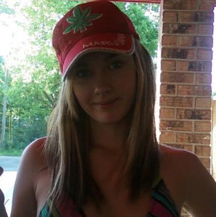 Michelle Burks Photo 35