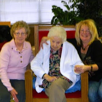 Lisa Waddell Photo 44