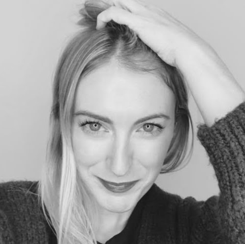 April Martin Photo 16