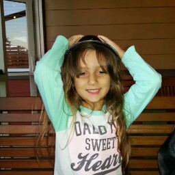 Samantha Haines Photo 17