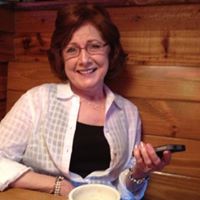 Jennifer Lusk Photo 13