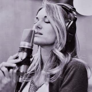 Crystal Morgan Photo 32