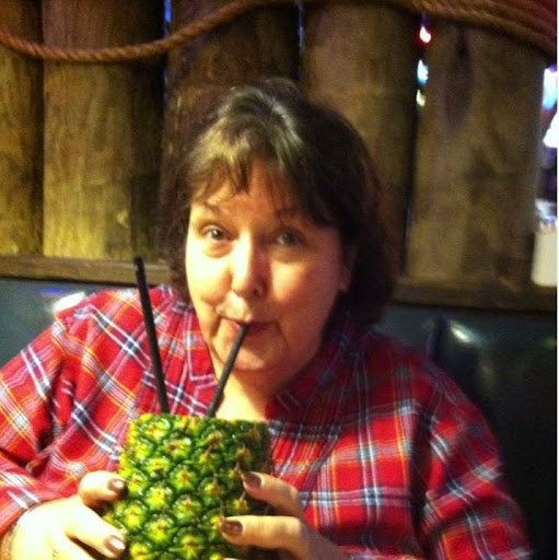 Lori Vaughn Photo 13