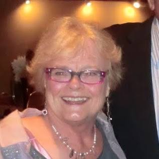Joan Lang Photo 7
