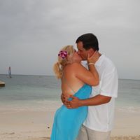 Beth Graves Photo 30