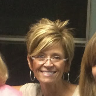 Michele Hawkins Photo 26