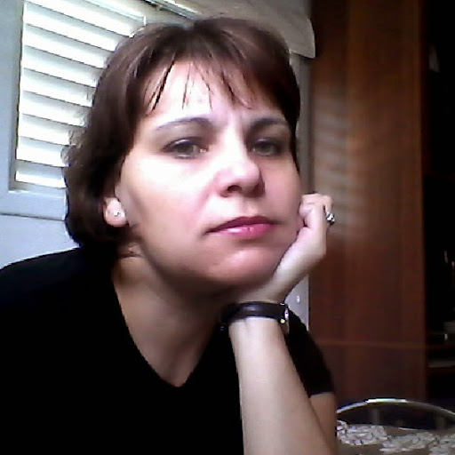 Erika Kovacs Photo 8