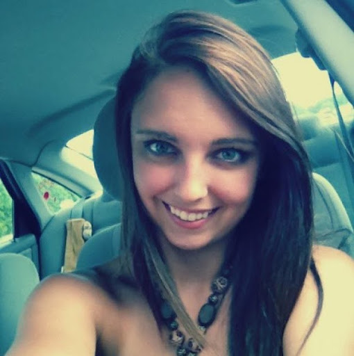 Victoria Carroll Photo 45