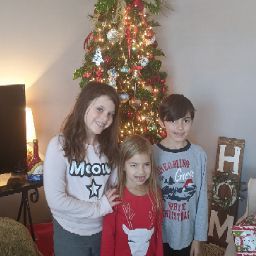 Michele Webb Photo 37