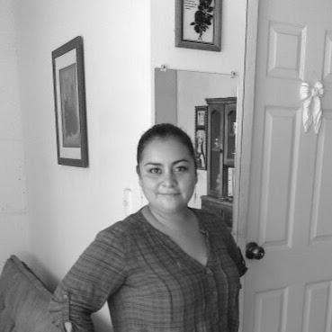 Mary Navarro Photo 35