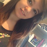 Emily Abbott Photo 7