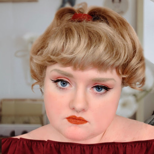 Julia Mccarthy Photo 29