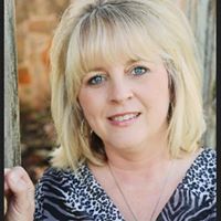 Robin Meadows Photo 11