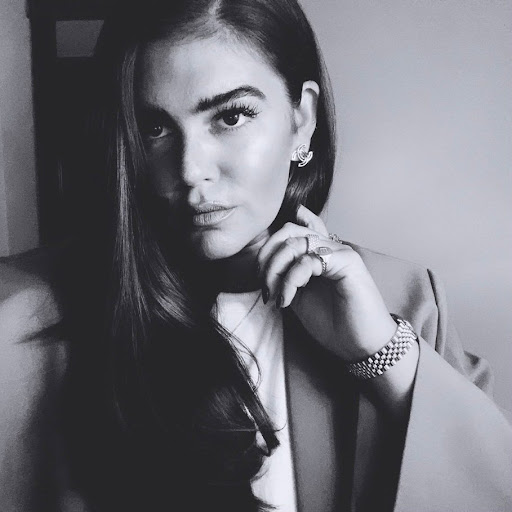 Elizabeth Calabrese Photo 7