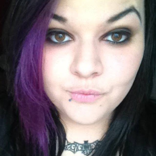 Brittany Drake Photo 32