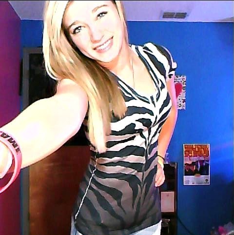 Victoria Cunningham Photo 37