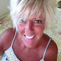 Ellen Hurst Photo 13