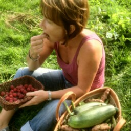 Alison Lang Photo 13