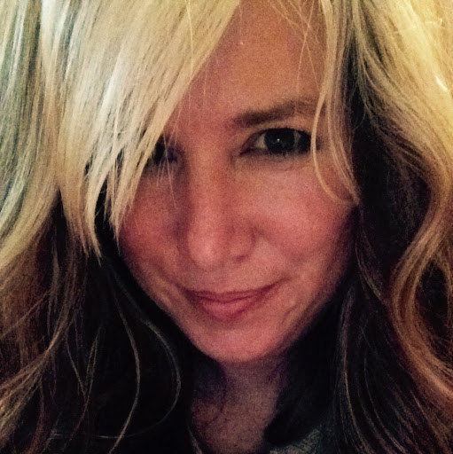 Erin Farrell Photo 17