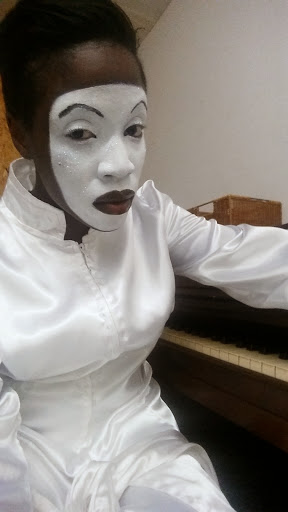 Lillian Robinson Photo 7