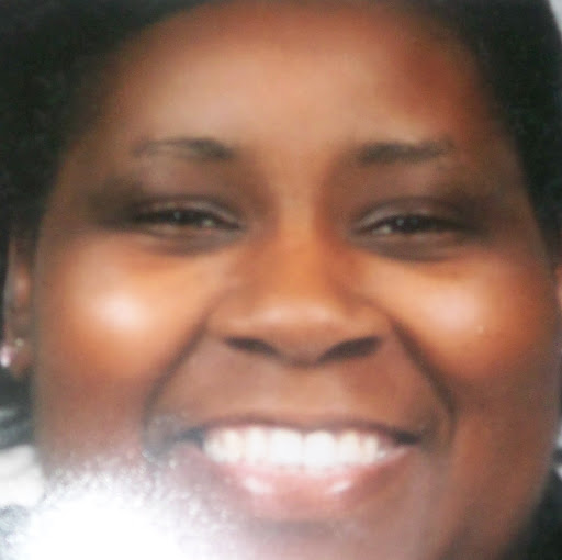 Maxine Benson Photo 7