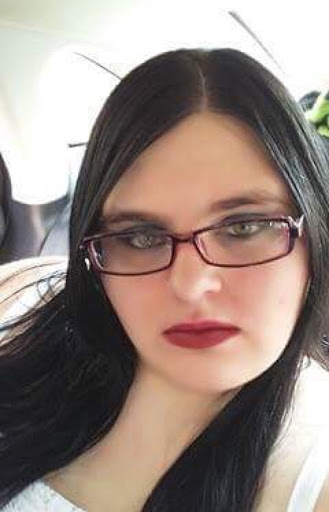 Elizabeth Benton Photo 19