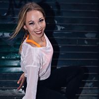 Laura Stecher Photo 12