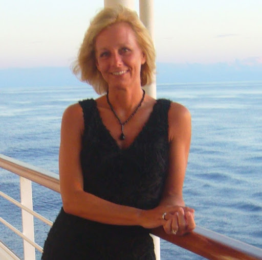 Cindy Little Photo 27