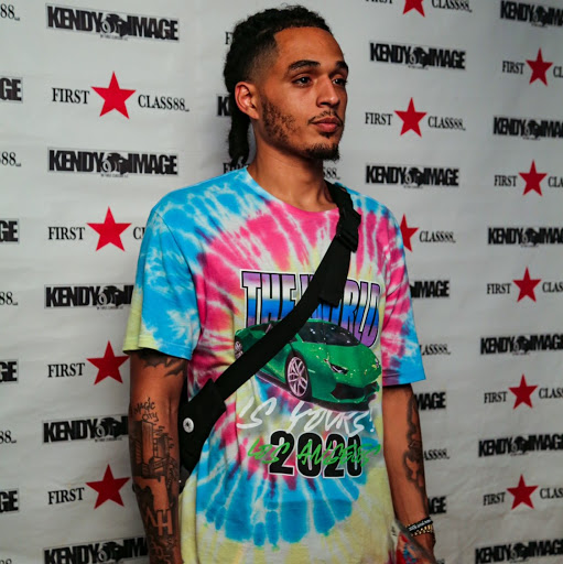 Danny Castaneda Photo 15