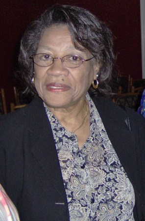 Carrie Adams Photo 19