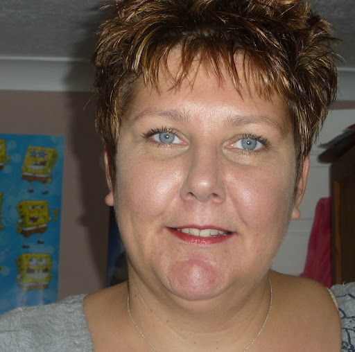 Julie Pearce Photo 9