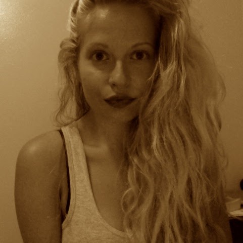 Stephanie Dunbar Photo 32