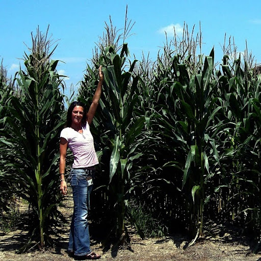 Stefanie Miller Photo 16