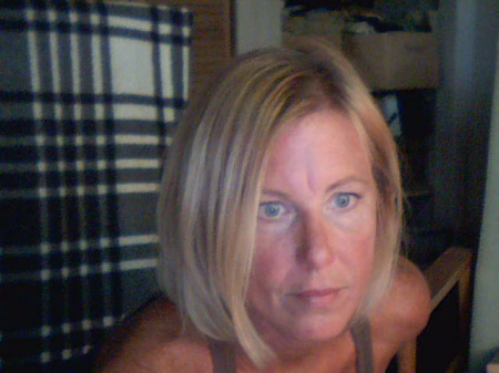 Debbie Hughes Photo 26