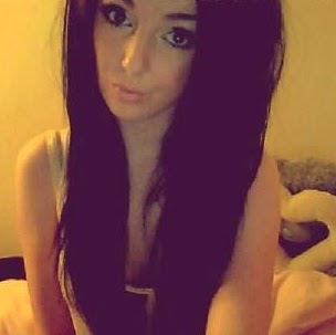 Vicki Andrews Photo 25