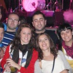 Julia Robles Photo 12