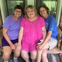 Teresa Travis Photo 34