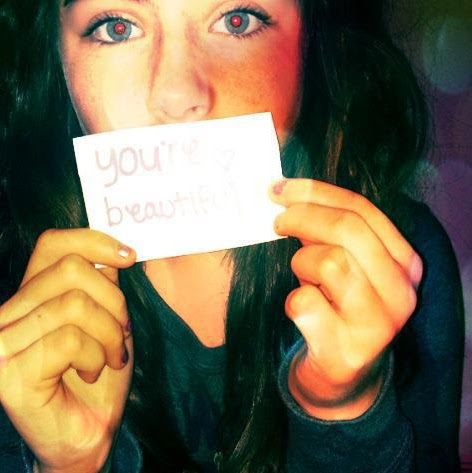 Hannah Ewing Photo 4