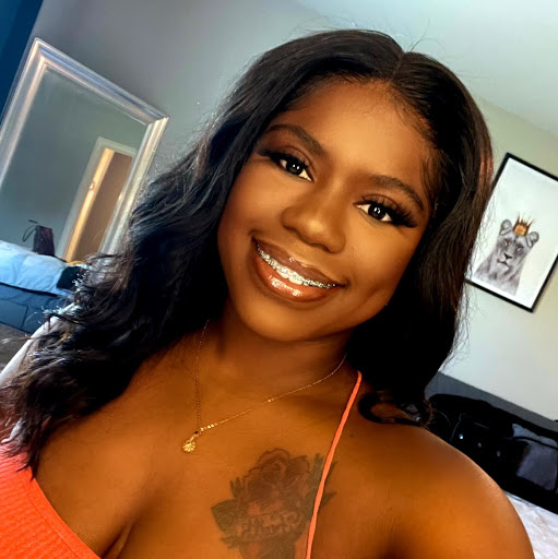 Julia Burton Photo 30