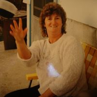 Linda Bowen Photo 10