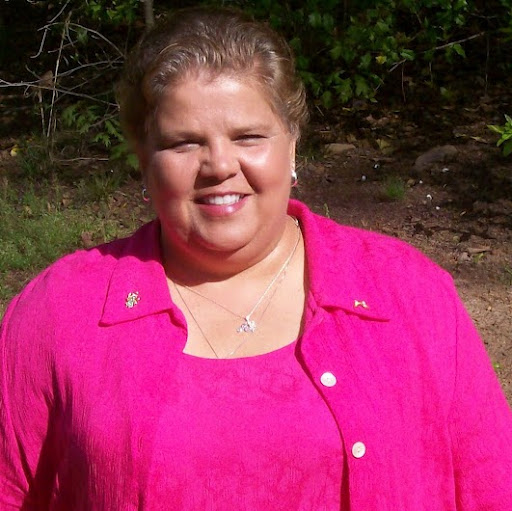 Michelle Marshall Photo 12