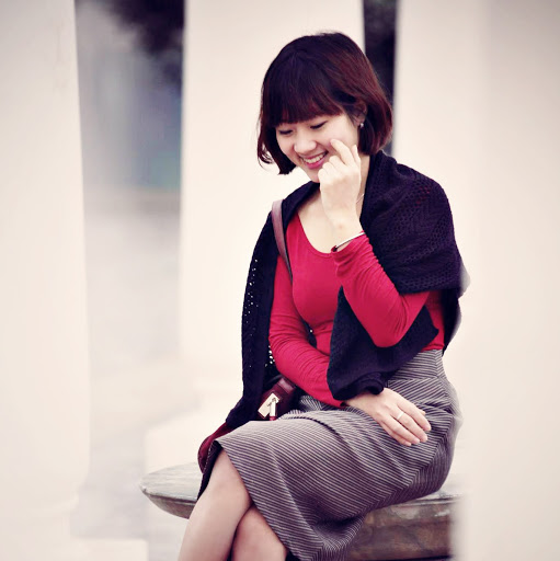 Julia Tran Photo 4