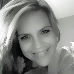 Jennifer Heath Photo 12