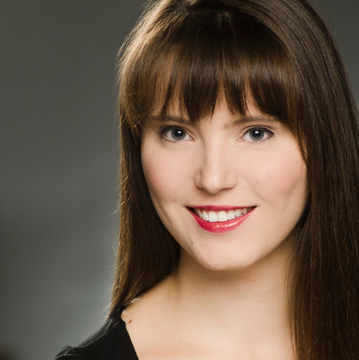 Julia Cooper Photo 32