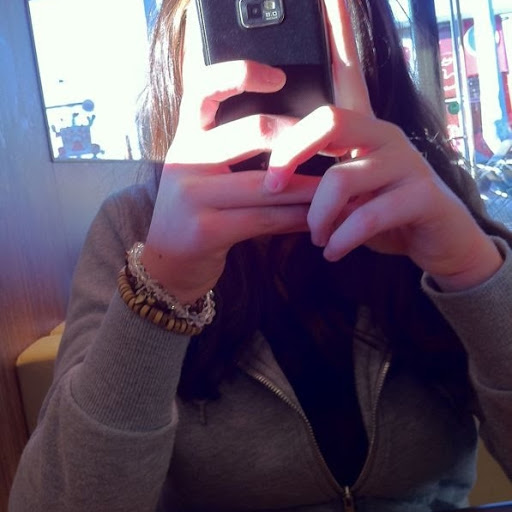 Julia Braun Photo 11