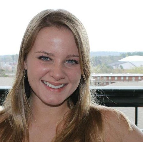 Holly Stephens Photo 24